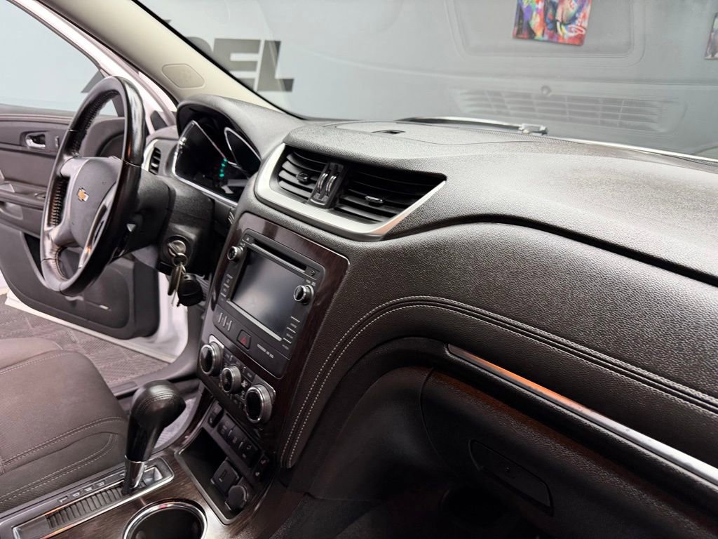 Used 2017 Chevrolet Traverse LT FWD image 50