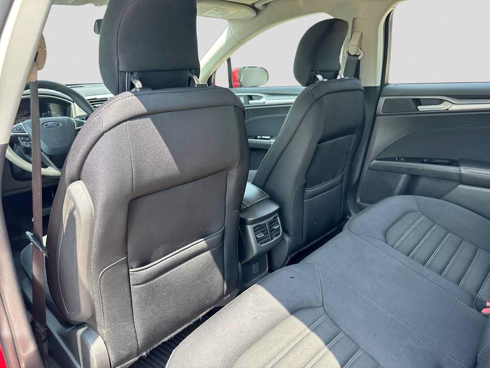 Used 2013 Ford Fusion SE FWD image 16