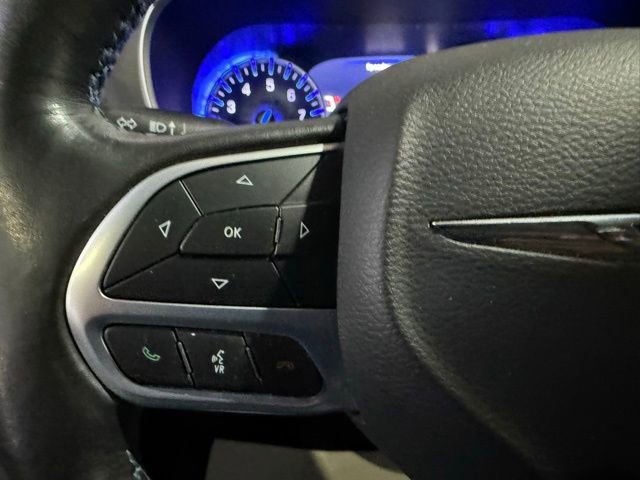 Used 2021 Chrysler Pacifica Touring-L image 14