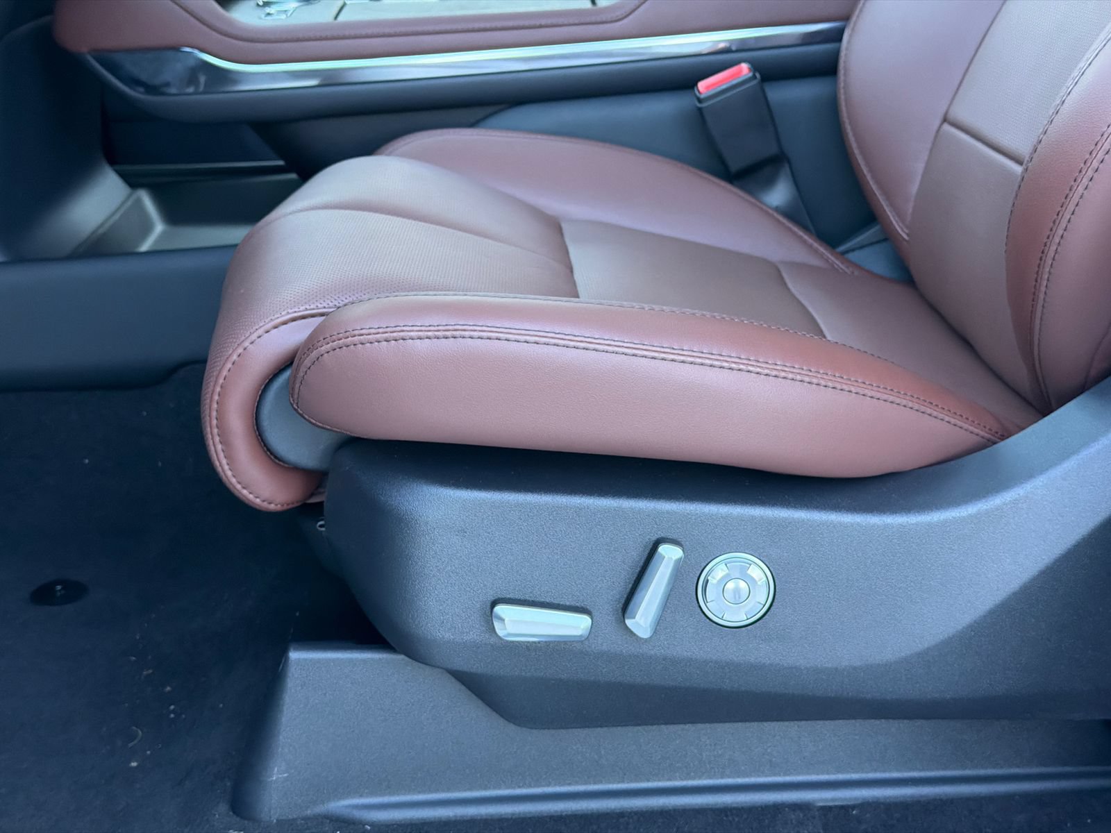 New 2026 Lincoln Navigator Reserve AWD/4WD image 18