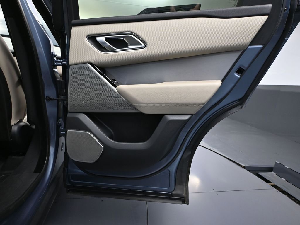 Used 2020 Land Rover Range Rover Velar R-Dynamic S image 45