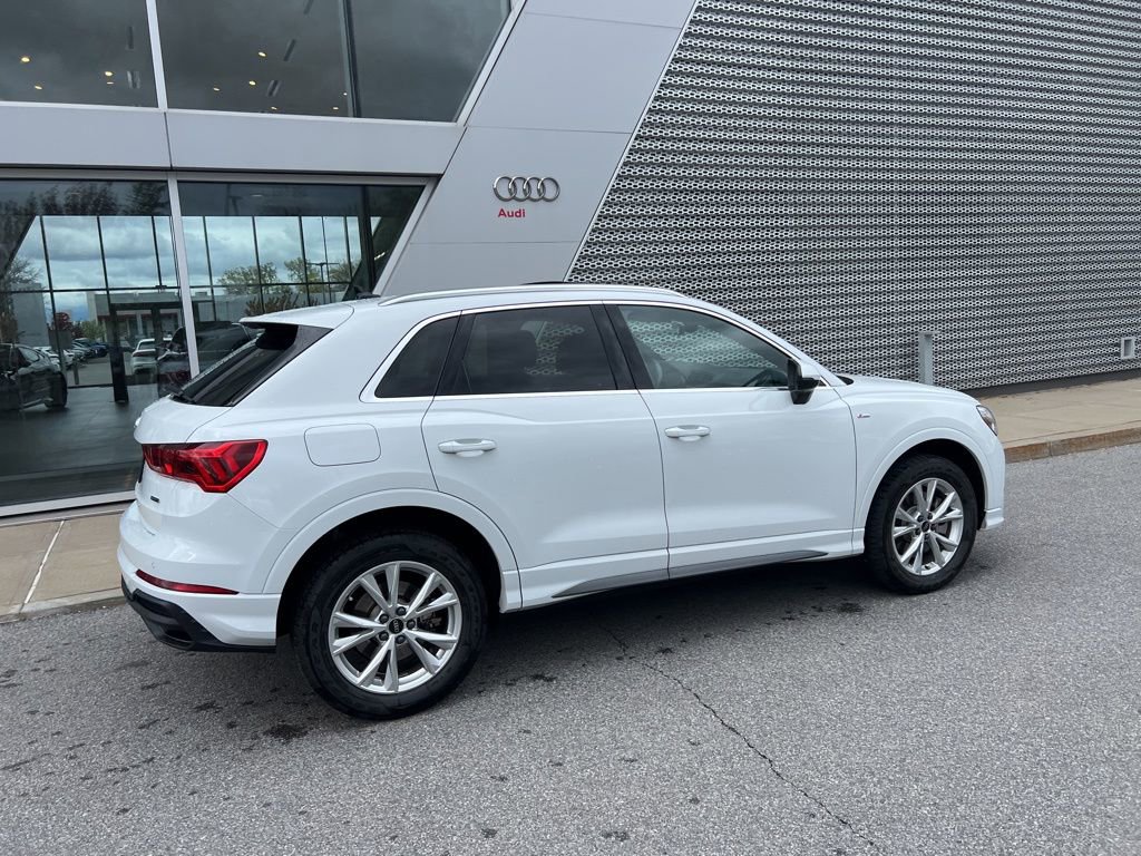 Used 2023 Audi Q3 2.0T Premium AWD/4WD image 17