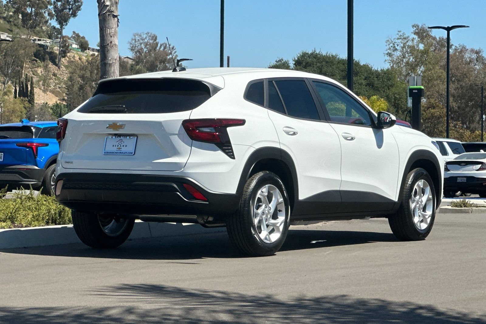 New 2026 Chevrolet Trax LS w/ LS Convenience Package FWD image 4