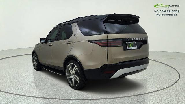 Used 2024 Land Rover Discovery Metropolitan Edition AWD/4WD image 6