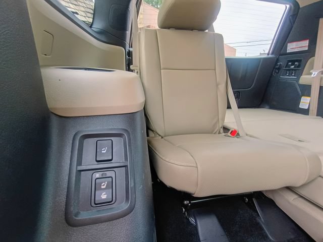 Used 2018 Toyota Sequoia Platinum AWD/4WD image 68