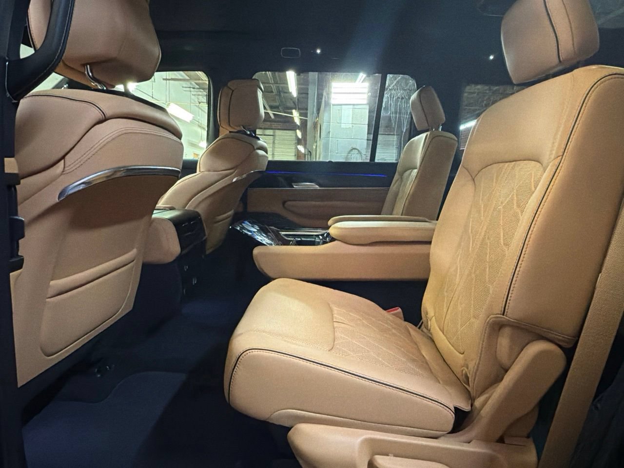 New 2026 Jeep Grand Wagoneer Summit AWD/4WD image 16