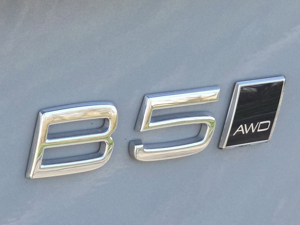Used 2025 Volvo XC90 B5 Plus w/ Protection Package AWD/4WD image 5