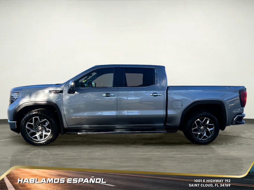 Used 2023 GMC Sierra 1500 SLT image 2