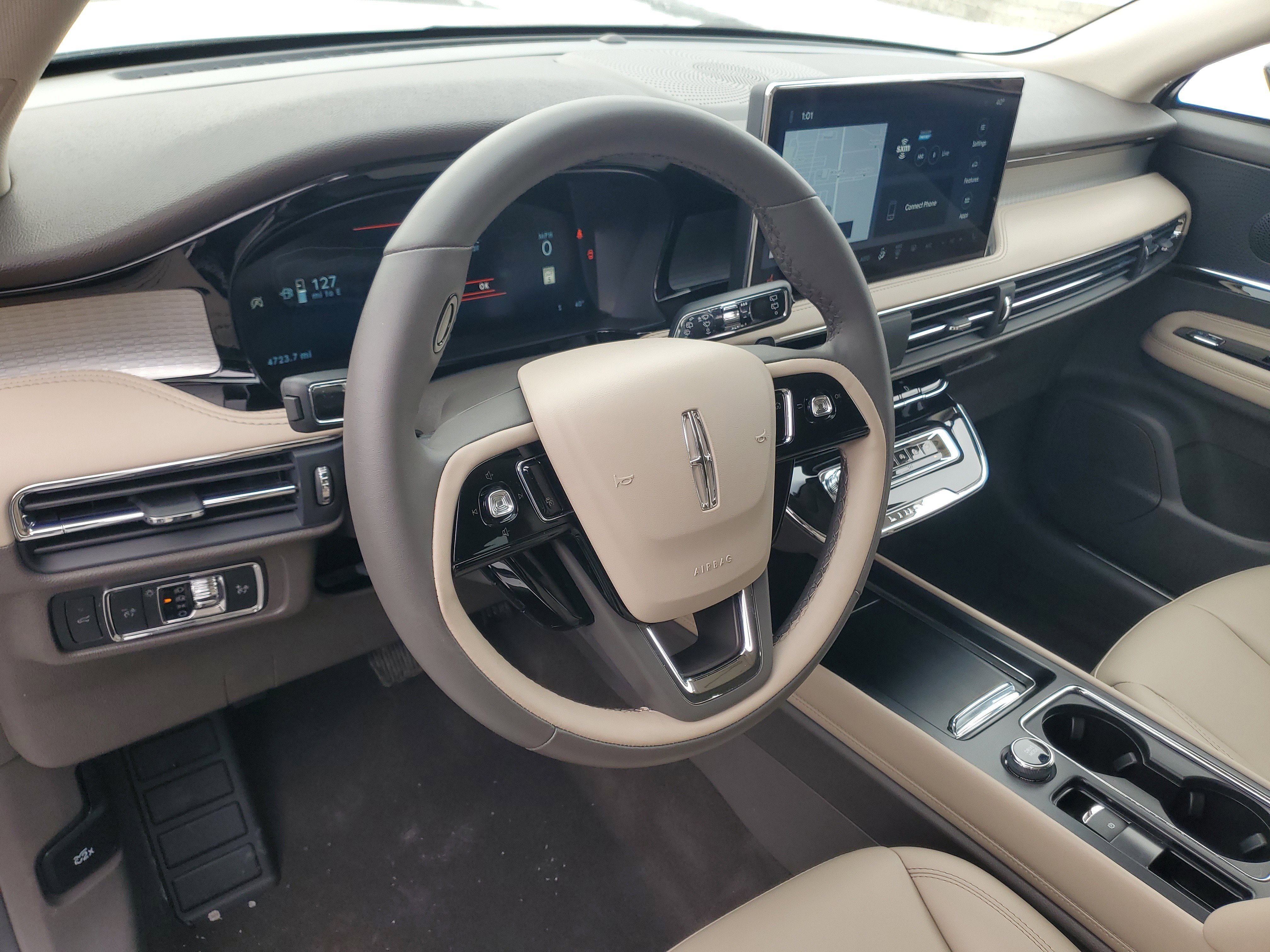 Certified 2024 Lincoln Corsair AWD image 13