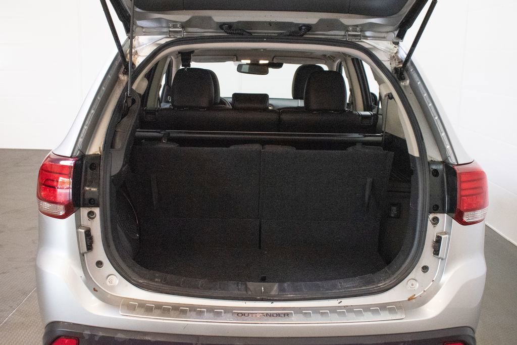 Used 2019 Mitsubishi Outlander AWD image 26