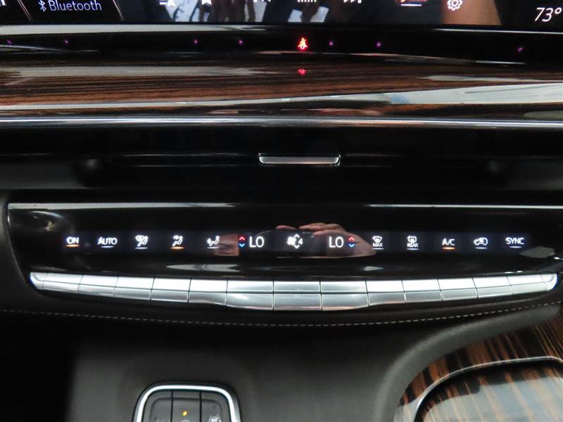 Used 2024 Cadillac Escalade ESV Luxury AWD/4WD image 29