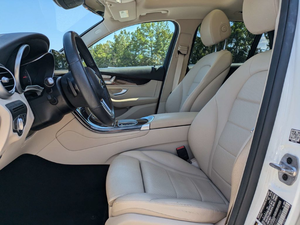 Used 2022 Mercedes-Benz GLC 300 image 14