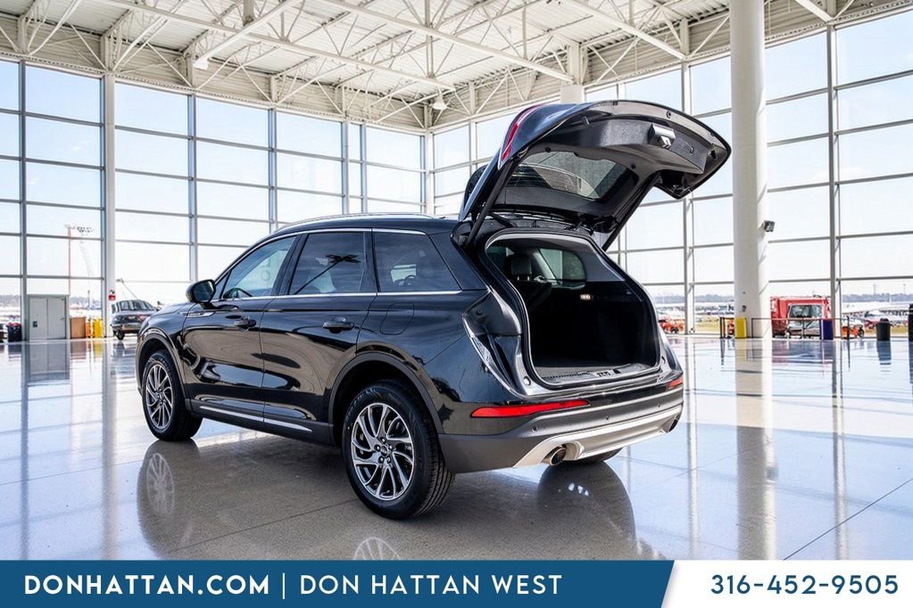 Used 2022 Lincoln Corsair AWD w/ Equipment Group 101A image 28