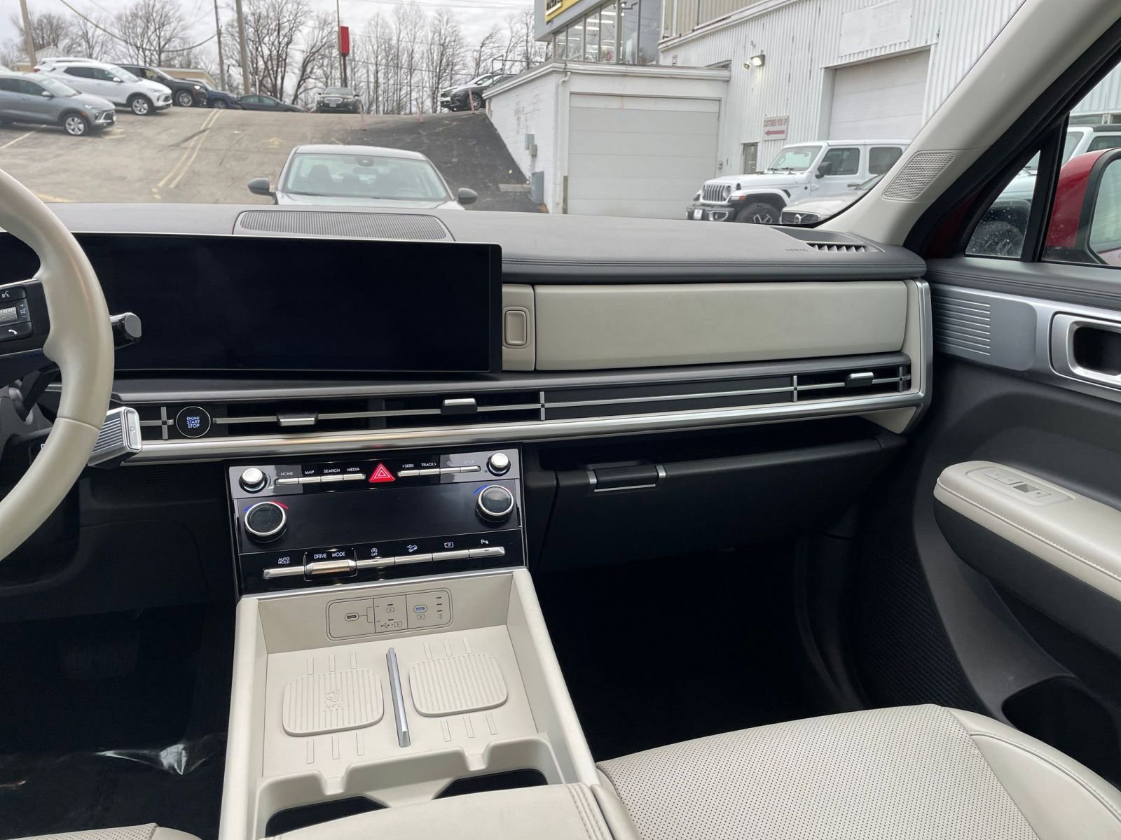 Used 2025 Hyundai Santa Fe SEL image 35