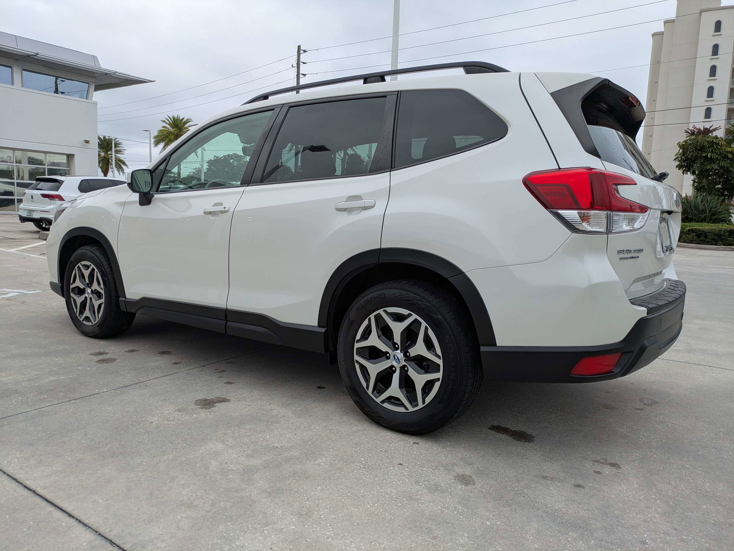 Used 2020 Subaru Forester Premium image 6