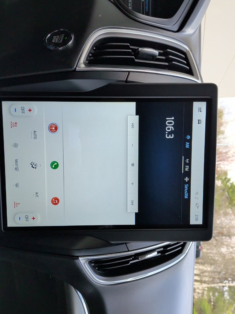 Certified 2024 Ford Edge Titanium AWD/4WD image 22