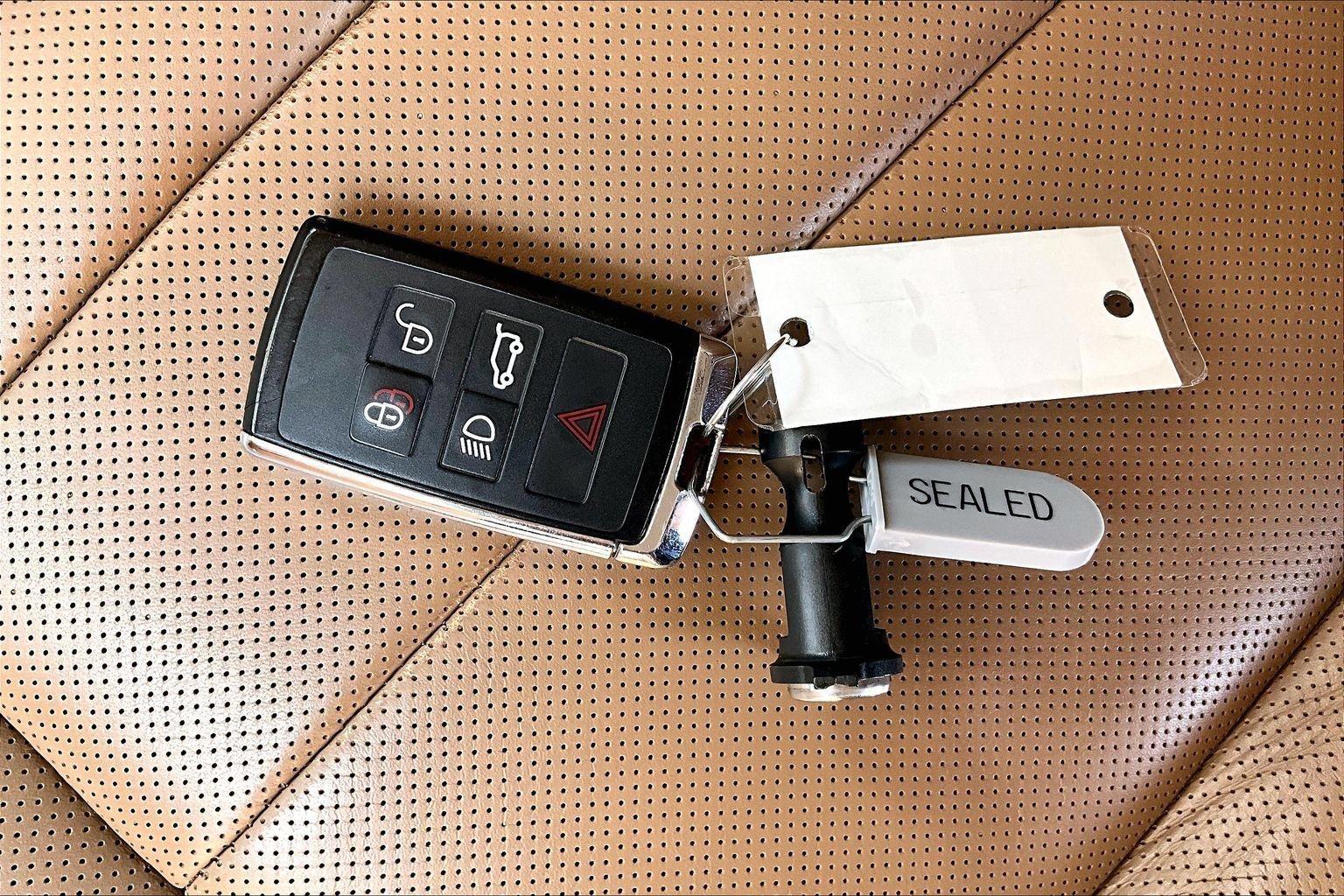 Certified 2023 Land Rover Range Rover SE AWD/4WD image 10
