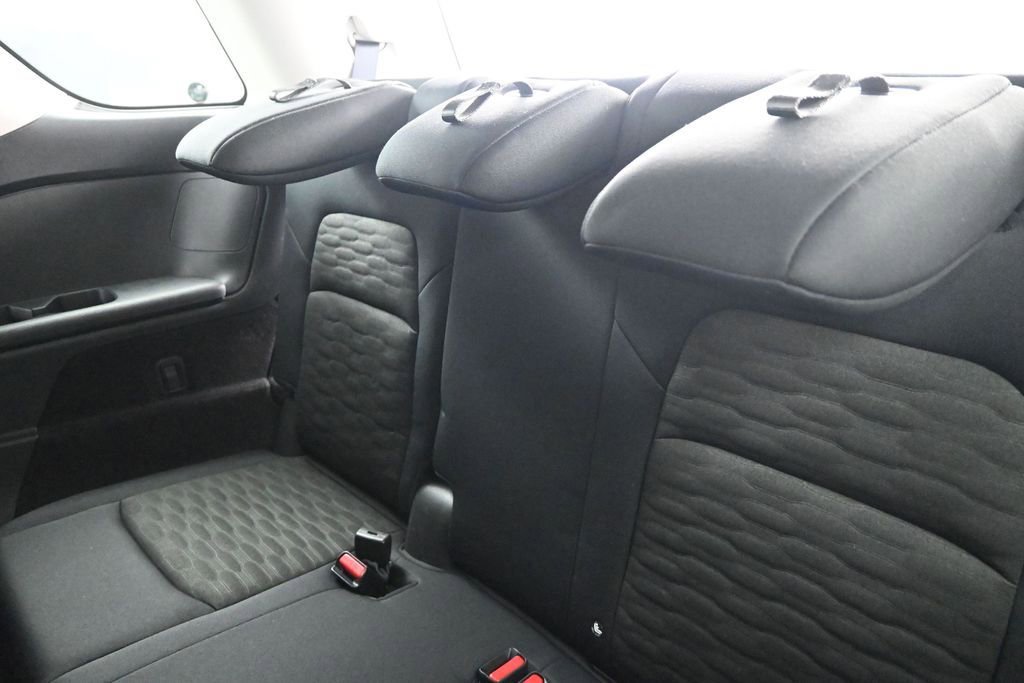 Used 2025 Nissan Pathfinder SV AWD/4WD image 15