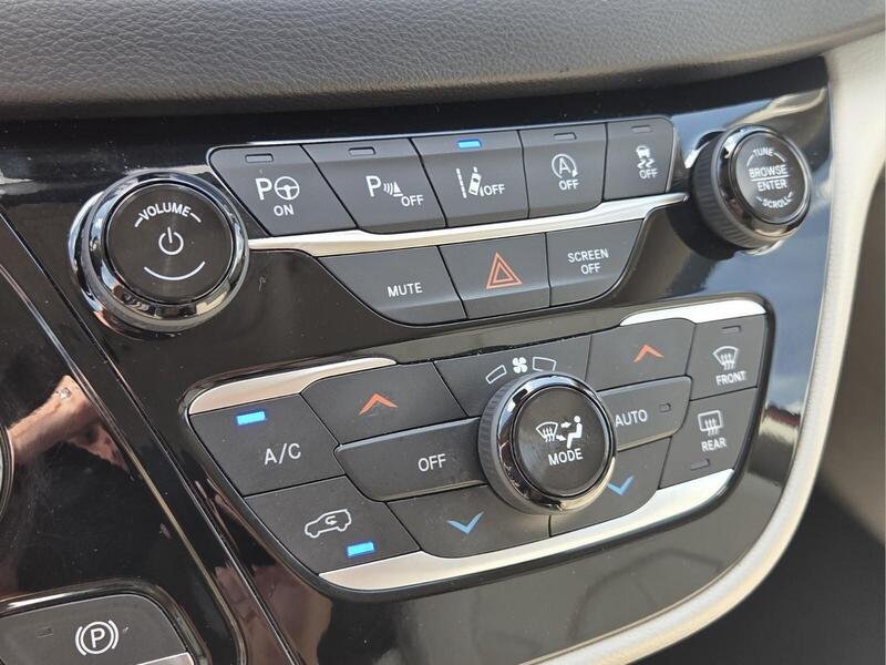 Certified 2019 Chrysler Pacifica Touring-L Plus w/ Advanced Safetytec Group FWD image 27