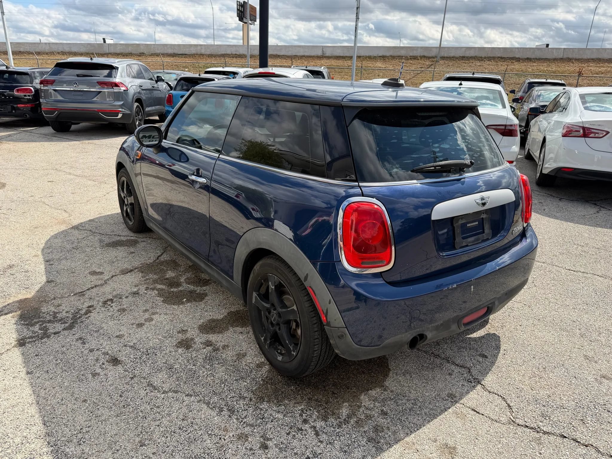 Used 2015 MINI Cooper 2-Door Hardtop FWD image 5