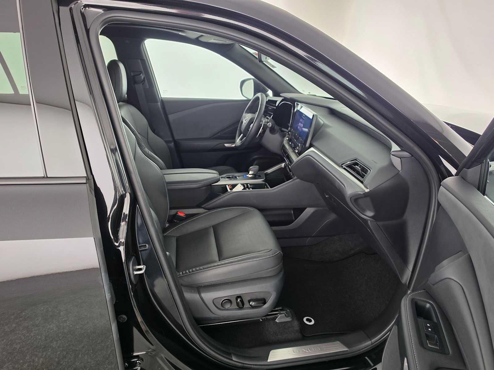 Certified 2026 Lexus TX 350 FWD w/ Technology Package image 10