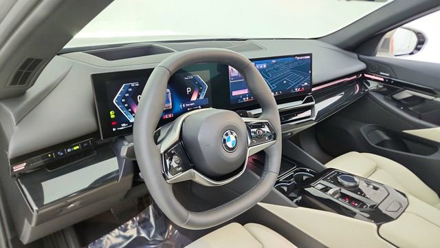 Used 2025 BMW 530i RWD image 19
