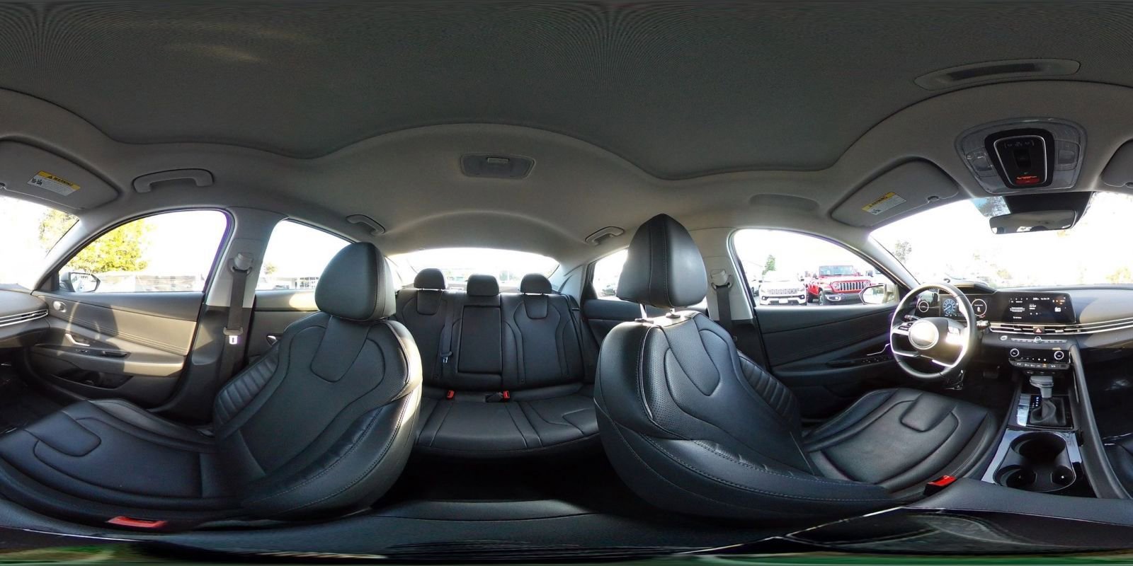 Used 2025 Hyundai Elantra Limited image 42