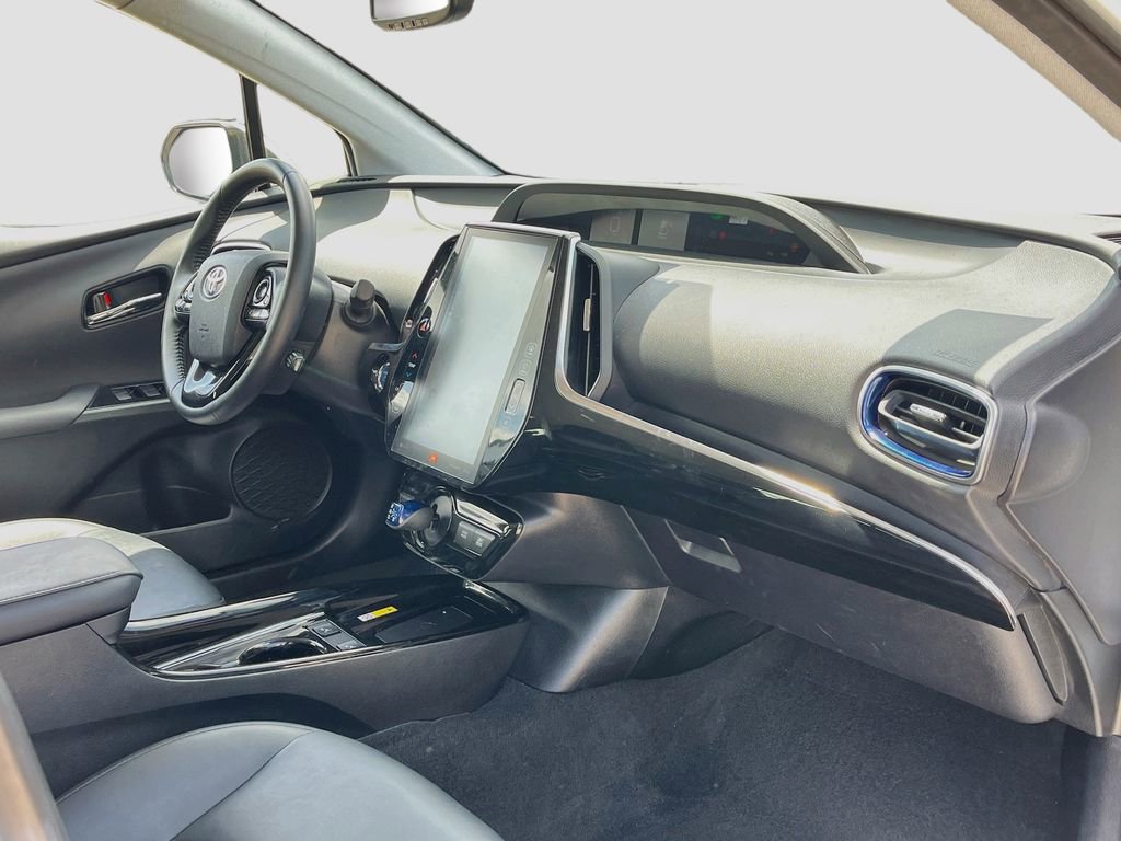 Used 2022 Toyota Prius Limited FWD image 29