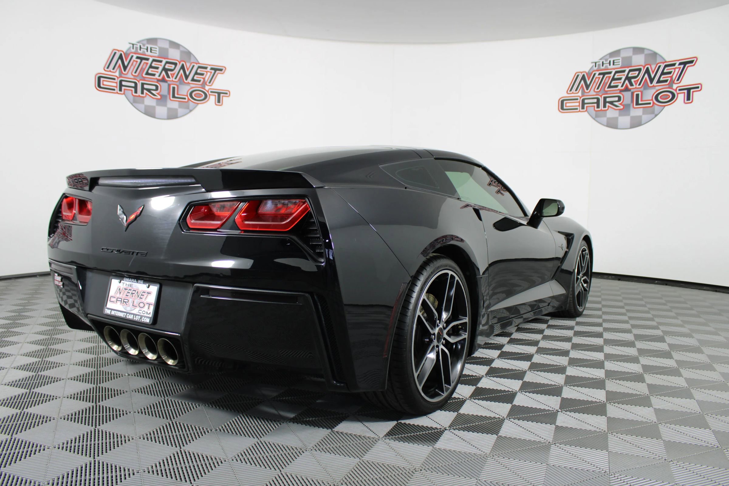 Used 2017 Chevrolet Corvette Stingray Coupe w/ Carbon Flash Badge Package image 7
