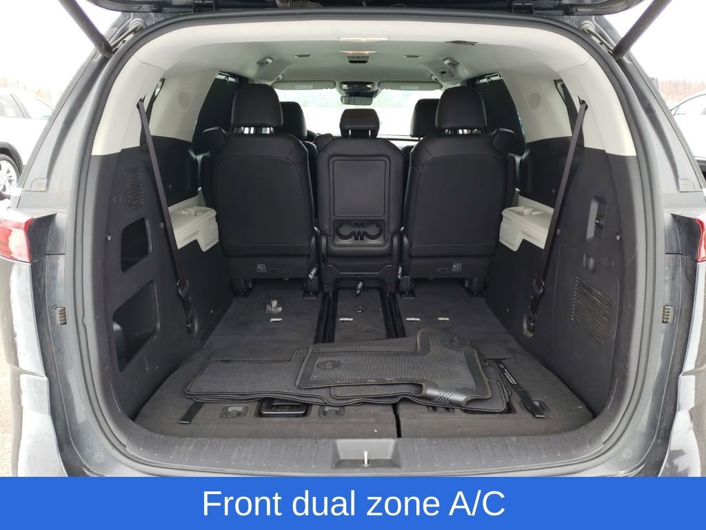 Used 2022 Kia Carnival EX FWD image 8