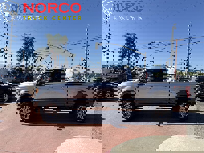 Used 2019 Ford F250 Lariat w/ Chrome Package image 5