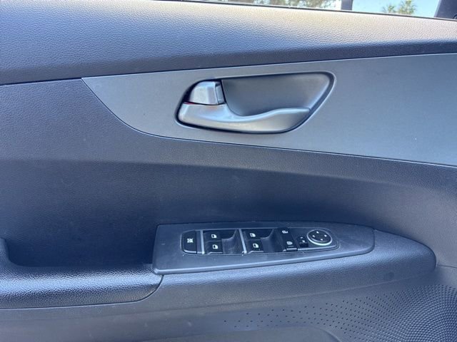 Used 2021 Kia Forte LXS FWD image 8