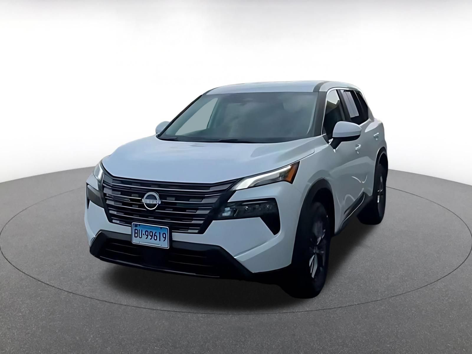 Used 2026 Nissan Rogue SV AWD/4WD image 6