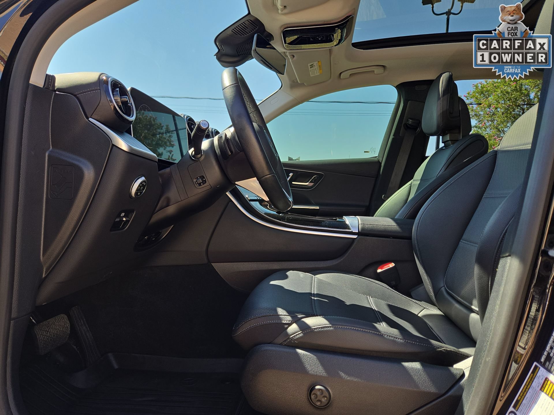 Used 2023 Mercedes-Benz GLC 300 4MATIC image 16