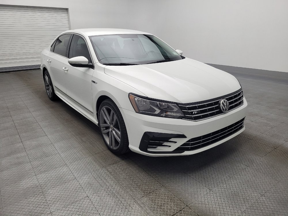 Used 2017 Volkswagen Passat 1.8T R-Line image 13