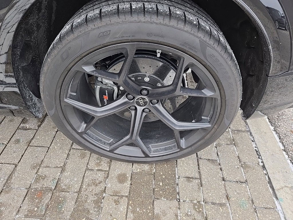 Used 2025 Audi RS Q8 performance image 8