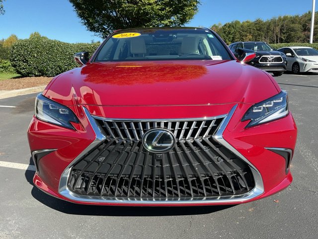 Used 2025 Lexus ES 350 Ultra Luxury FWD image 4