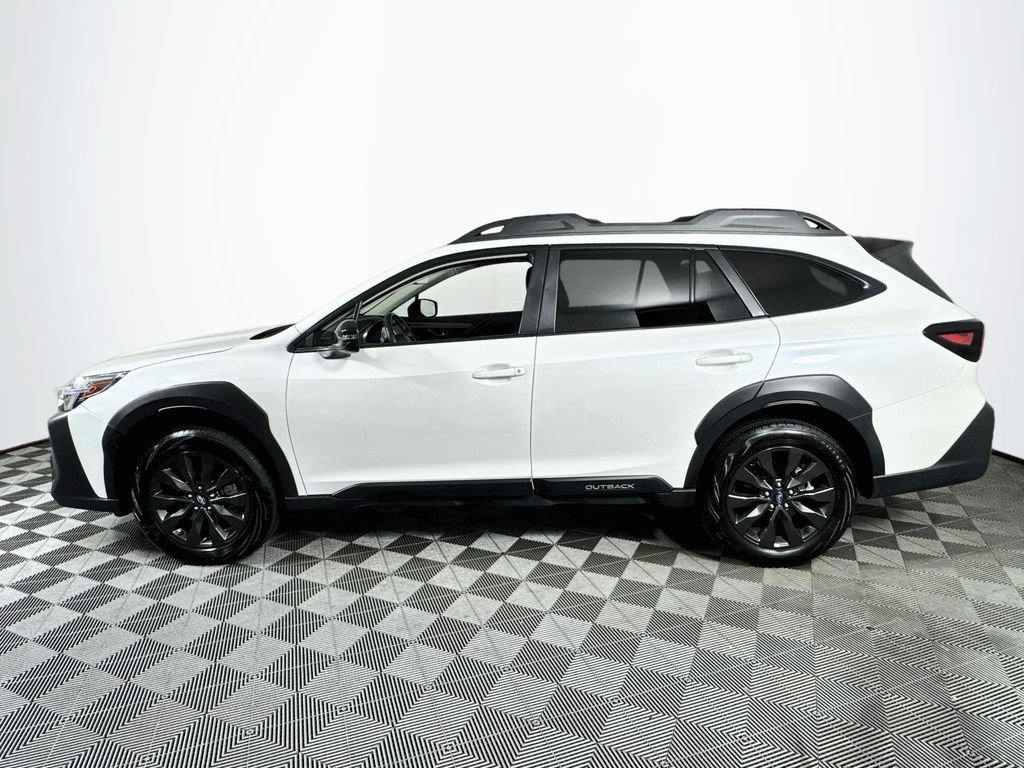 Used 2025 Subaru Outback Onyx Edition AWD/4WD image 4