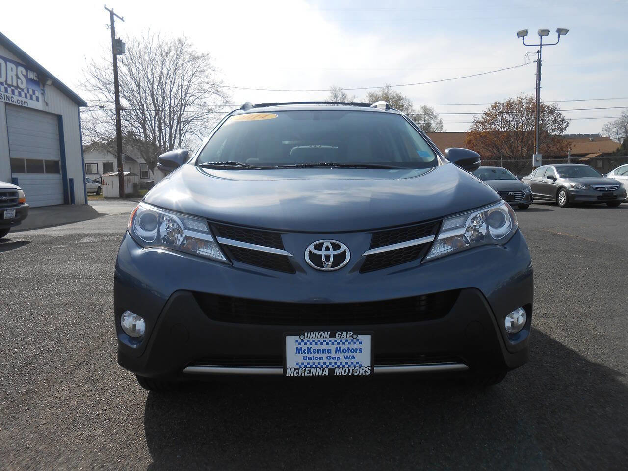 Used 2014 Toyota RAV4 XLE AWD/4WD image 4