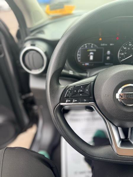 Used 2021 Nissan Kicks SV image 14