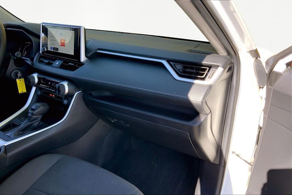 Used 2024 Toyota RAV4 LE image 18