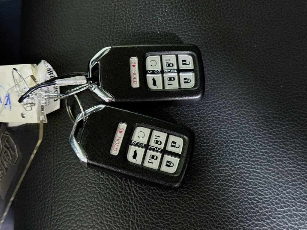 Used 2022 Honda Odyssey Touring image 37