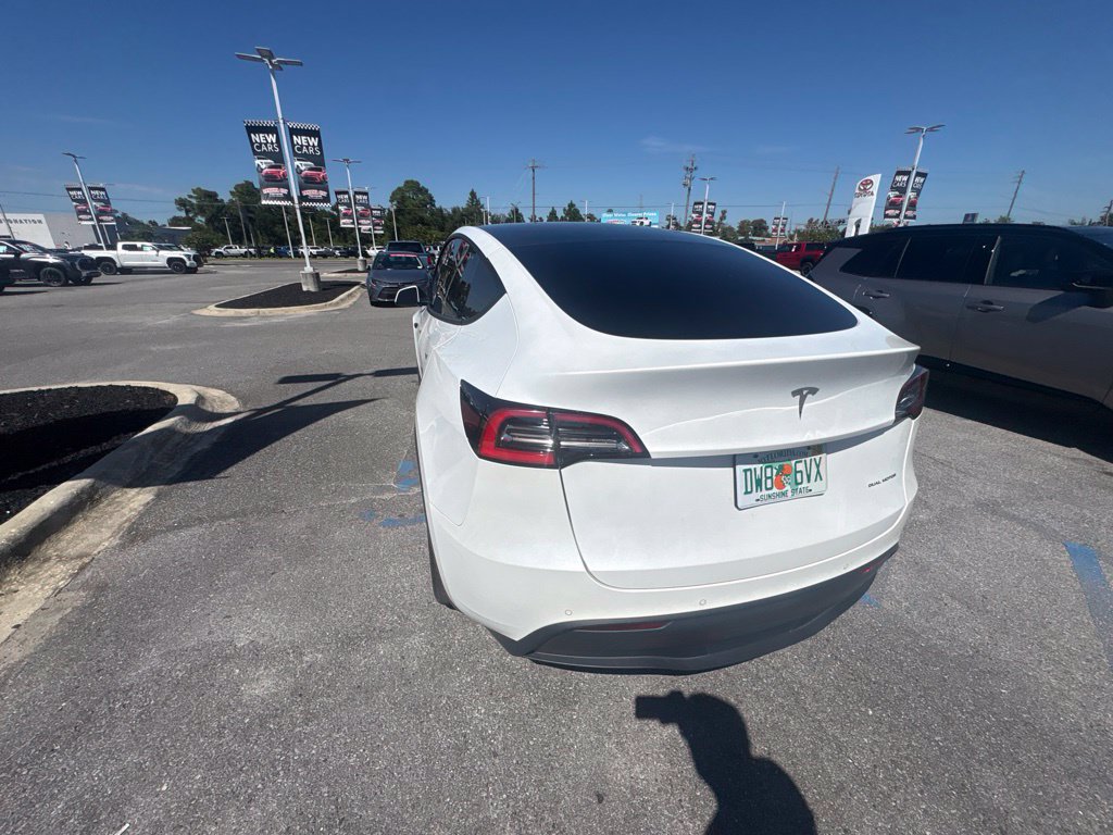 Used 2021 Tesla Model Y Long Range AWD/4WD image 27