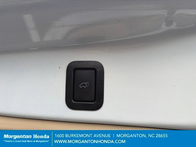 Used 2018 Toyota Highlander XLE FWD image 36