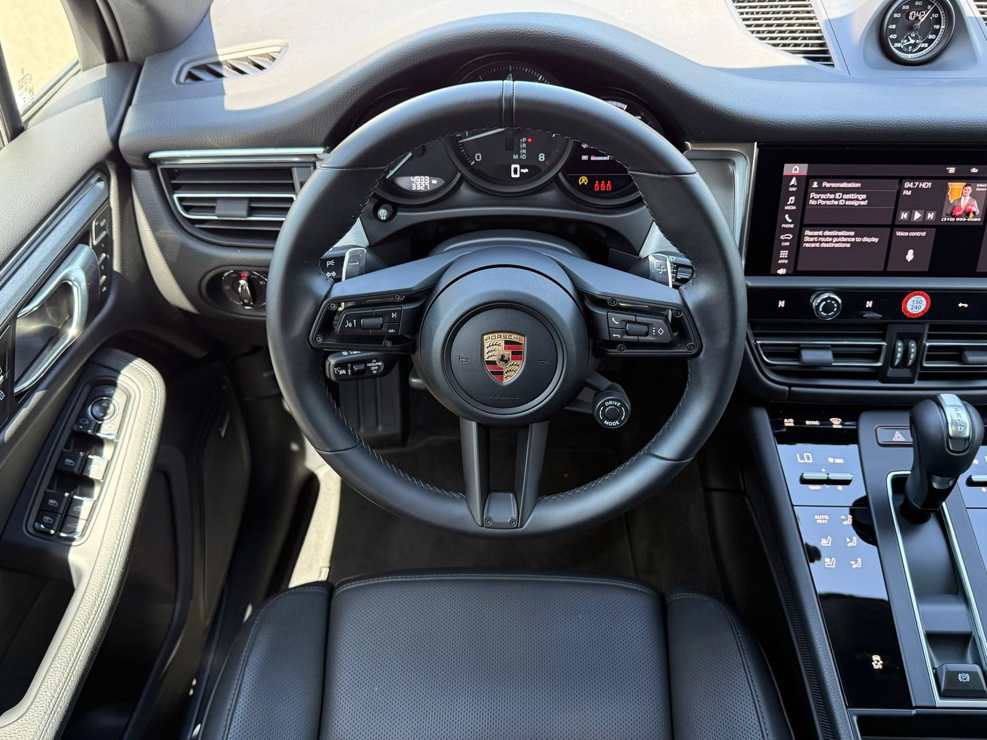 Used 2026 Porsche Macan AWD/4WD image 14