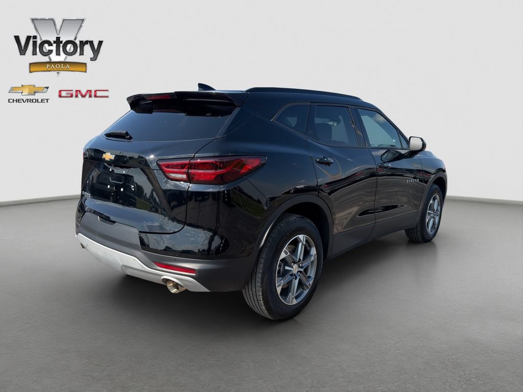 Used 2024 Chevrolet Blazer LT w/ Convenience Package FWD image 6