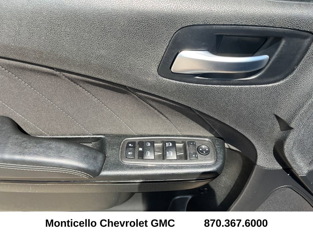 Used 2023 Dodge Charger SXT w/ Blacktop Package RWD image 10