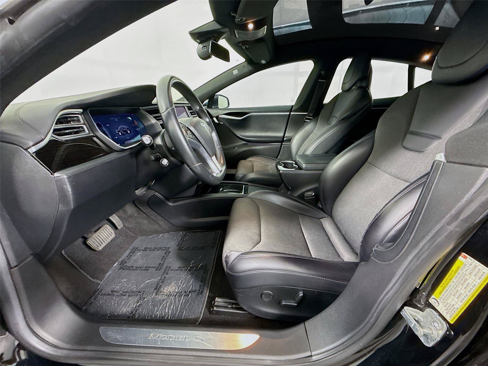 Used 2017 Tesla Model S 75 RWD image 2