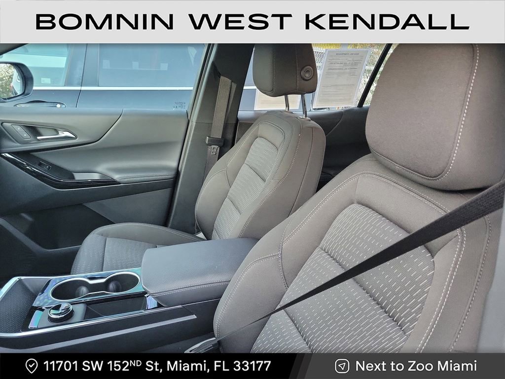 Used 2026 Chevrolet Equinox LT w/ Safety and Technology Package image 8