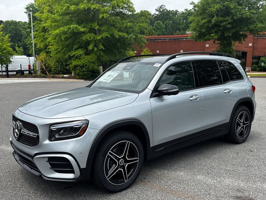 New 2026 Mercedes-Benz GLB 250 image 4